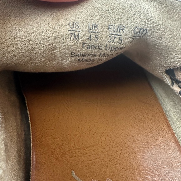 Blowfish Malibu Leopard Print Clogs. New. (No box) - Picture 4 of 5